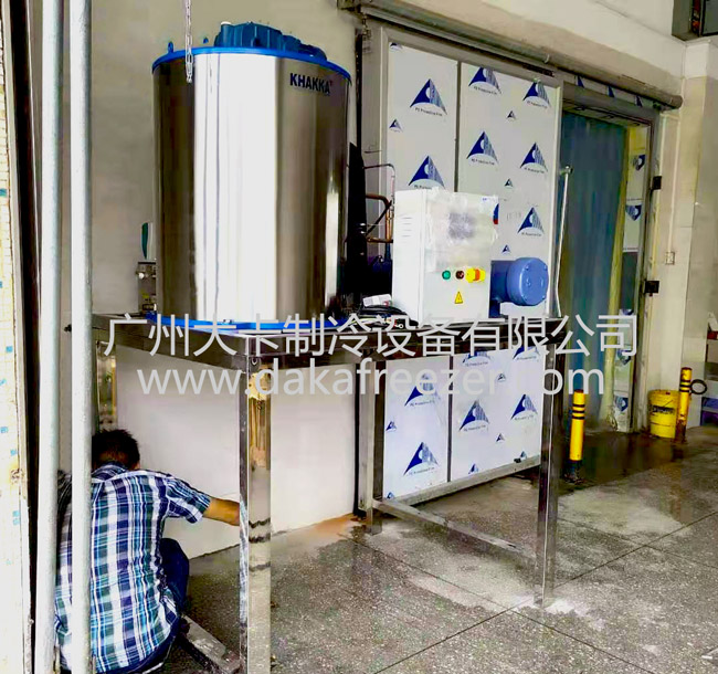 珠海某水產(chǎn)店2.5噸片冰機(jī)案例